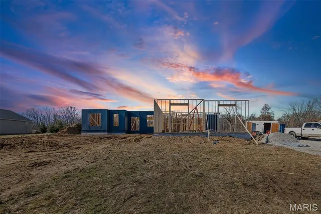 $1,190,000 | 2335 Staunton Road, Troy, IL 62294