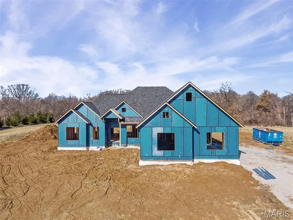 $1,190,000 | 2335 Staunton Road, Troy, IL 62294