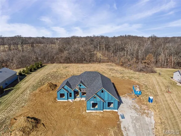 $1,190,000 | 2335 Staunton Road, Troy, IL 62294