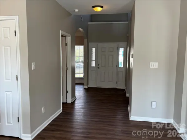 $2,200 | 7104 Smithton Lane, Charlotte, NC 28213