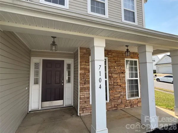 $2,200 | 7104 Smithton Lane, Charlotte, NC 28213