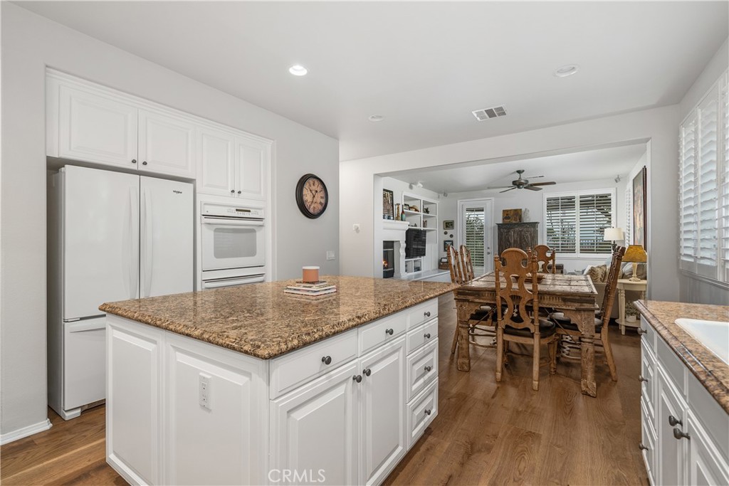 25730 Hawthorne Place Stevenson Ranch, CA 91381 - Photo 12 of 41