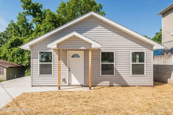 $215,000 | 514 East Ashley Street, Jefferson City, MO 65101