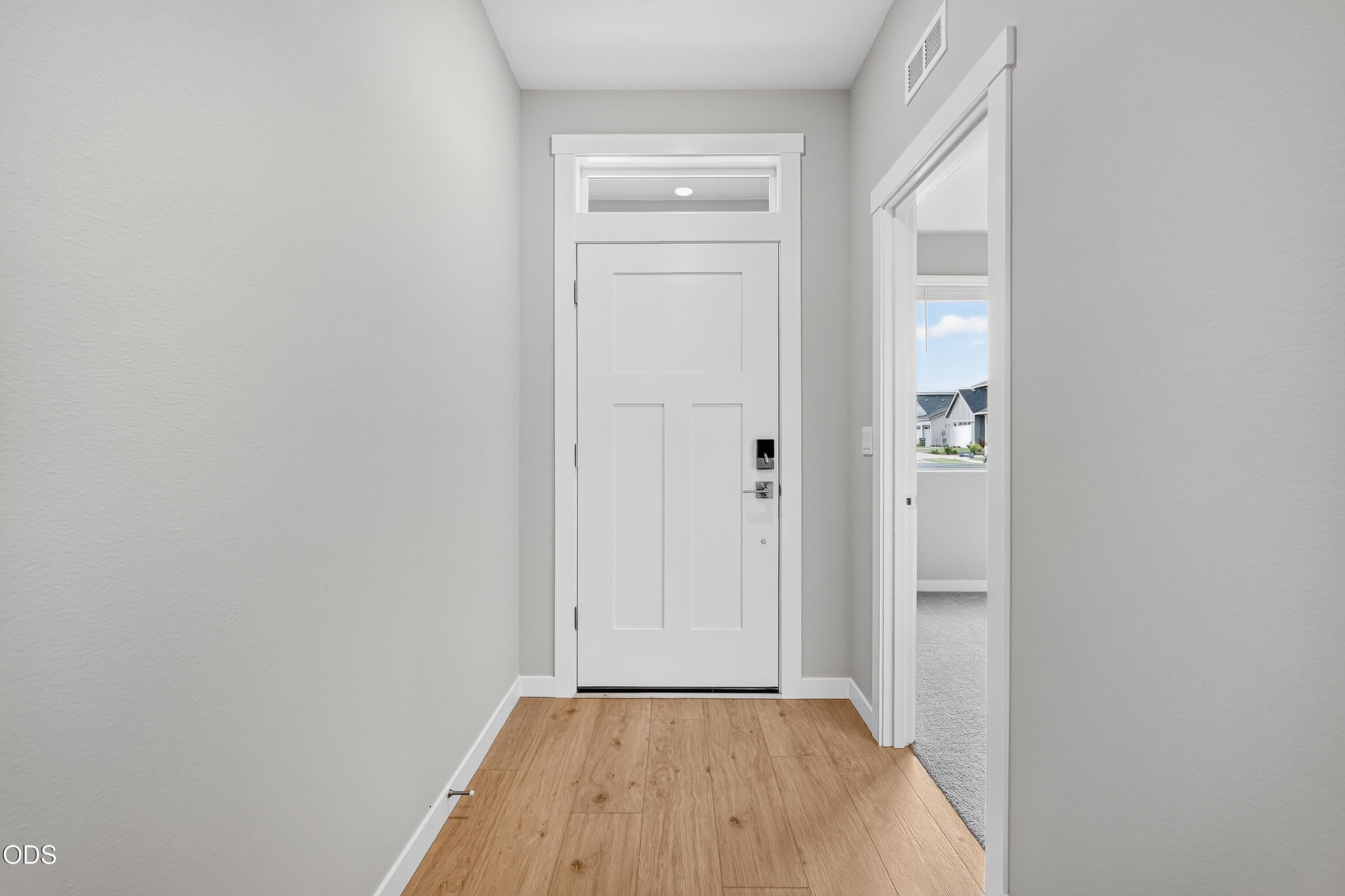 2487 Northwest 23rd Loop Redmond, OR 97756 - Photo 4 of 49 Gallery Image 4