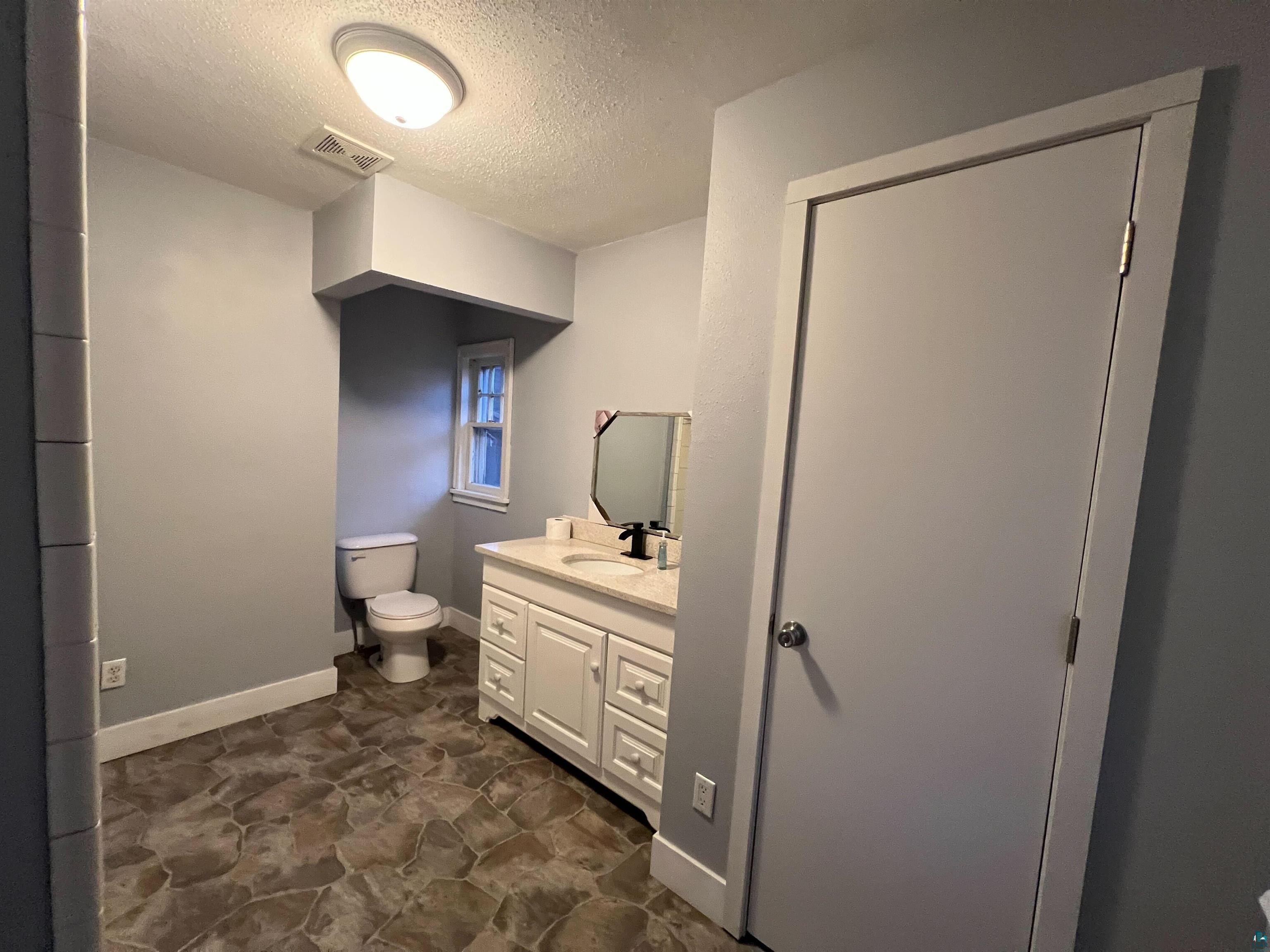 2902 2nd Avenue East Hibbing, MN 55746 - Photo 23 of 28