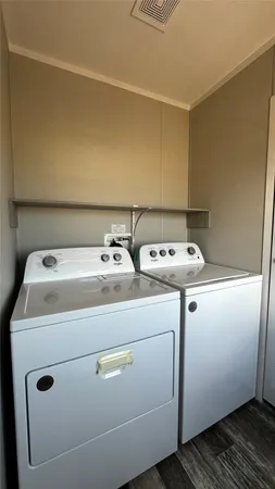 $2,400 | 136 Caliza Dr., Bertram, TX 78605