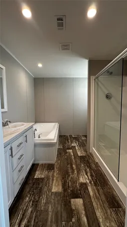 $2,400 | 136 Caliza Dr., Bertram, TX 78605