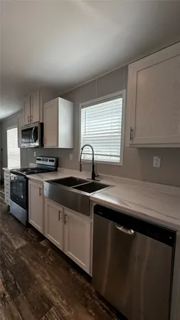 $2,400 | 136 Caliza Dr., Bertram, TX 78605