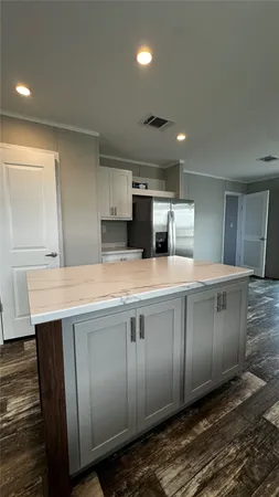 $2,400 | 136 Caliza Dr., Bertram, TX 78605