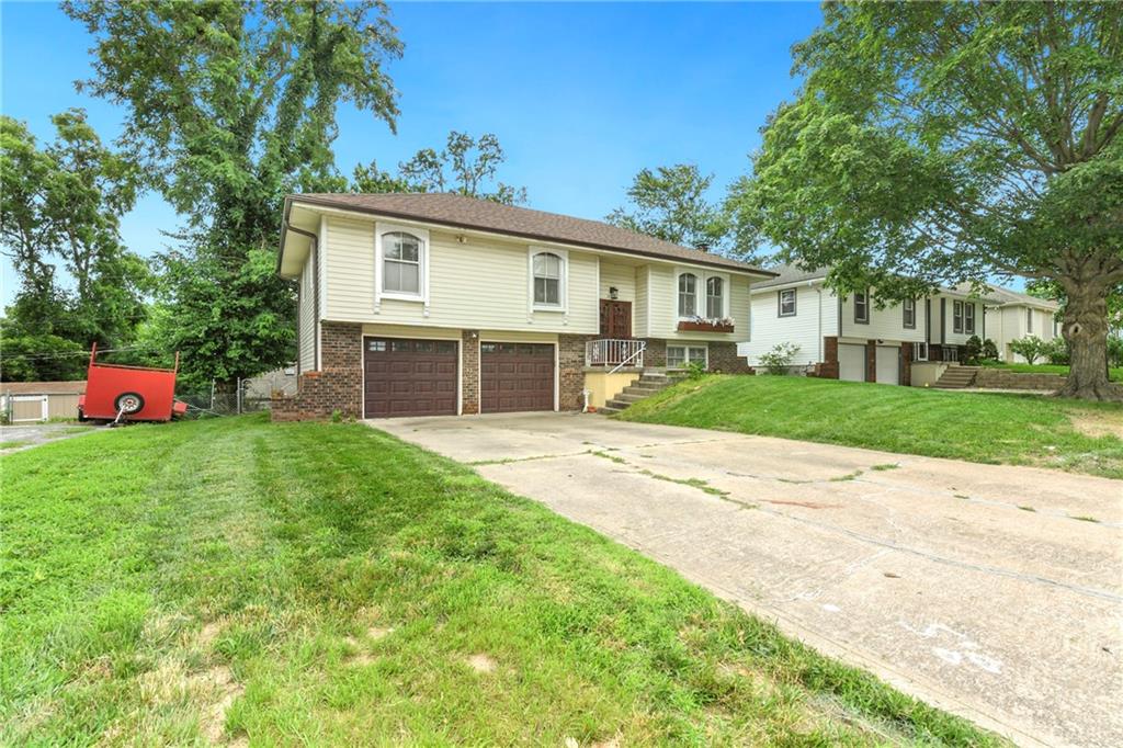 3417 Northeast Prather Road Kansas City, MO 64116 - Photo 2 of 31