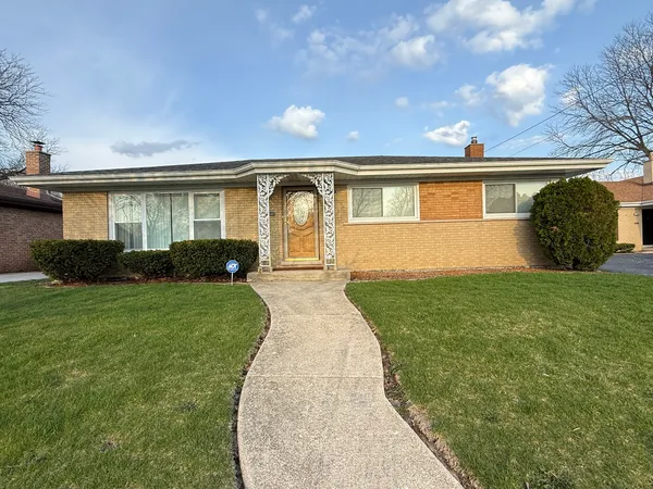$2,700 | 16856 School Street, South Holland, IL 60473
