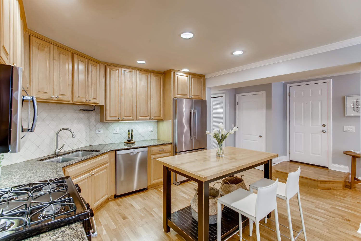 728 West Addison Street, Unit G Chicago, IL 60613 - Photo 5 of 11