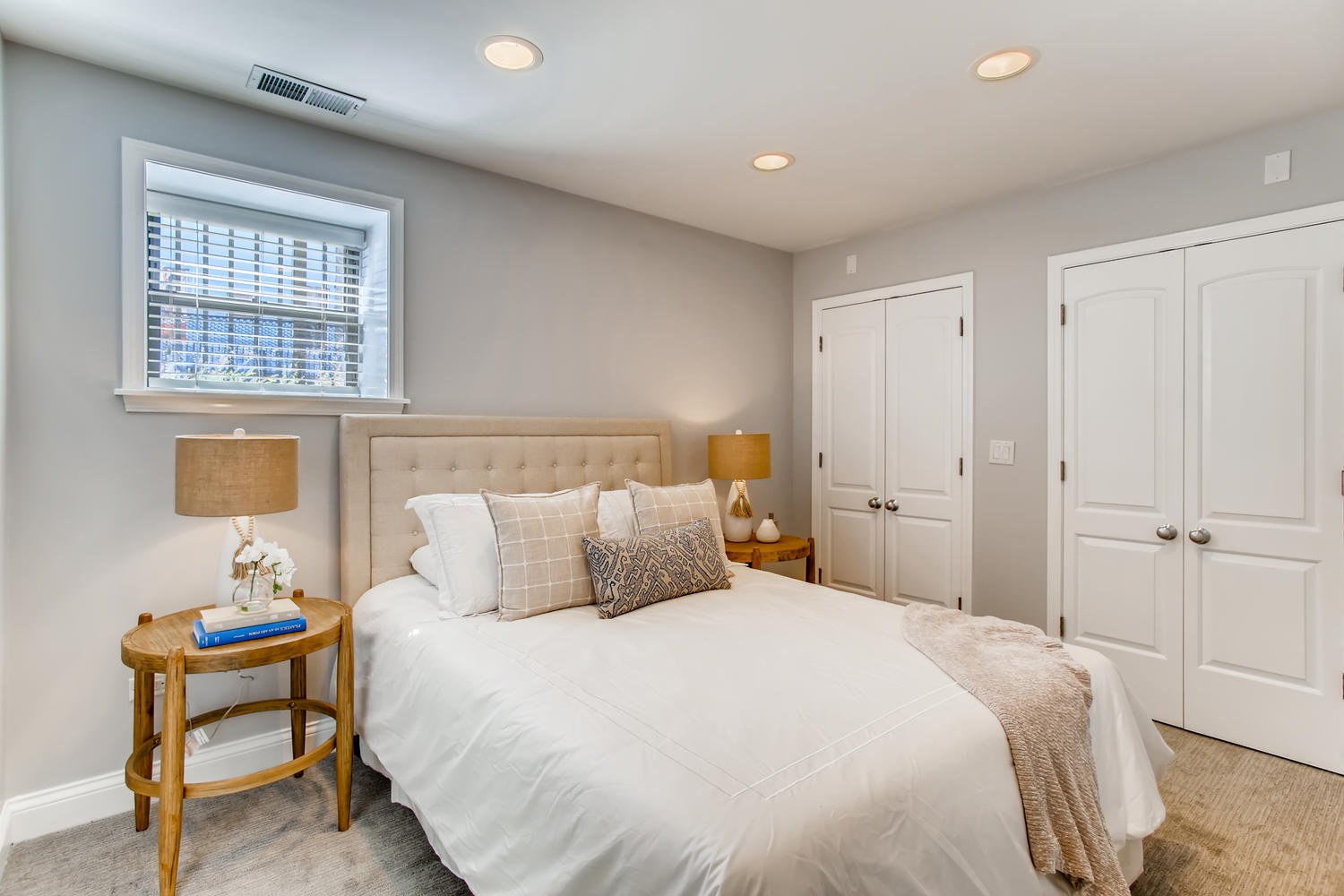 728 West Addison Street, Unit G Chicago, IL 60613 - Photo 7 of 11