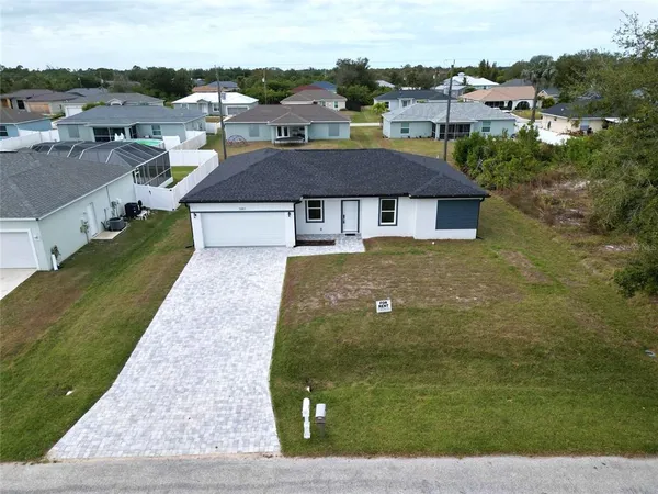 $2,100 | 7097 Bougainvillea Street, Englewood, FL 34224