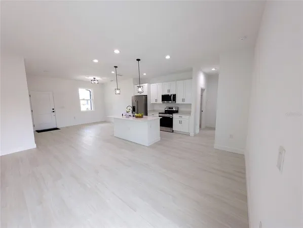 $2,100 | 7097 Bougainvillea Street, Englewood, FL 34224