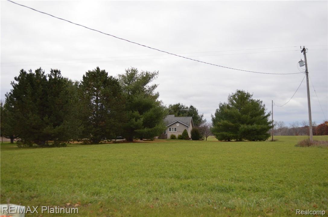 8256 Antcliff Road Howell, MI 48855 - Photo 25 of 26 DSC_0463.JPG