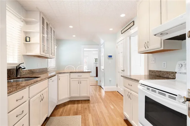 $1,350,000 | 36 Kay Boulevard, Newport, RI 02840