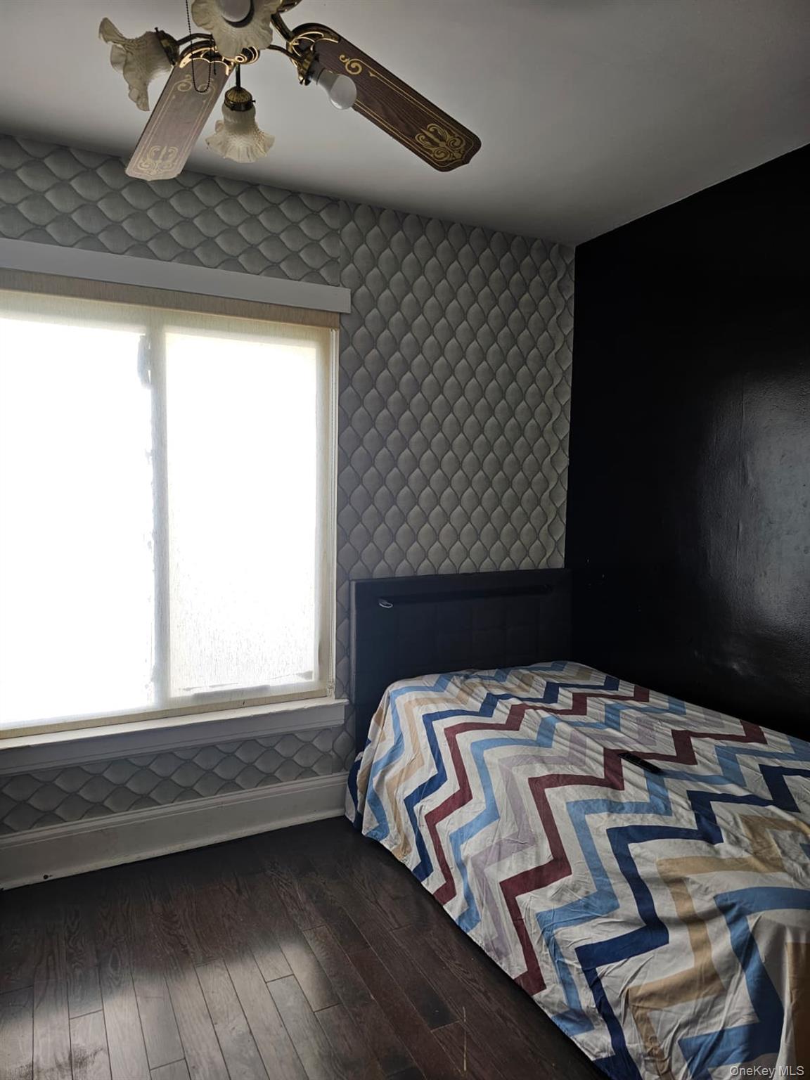 127 Amherst Road Valley Stream, NY 11581 - Photo 17 of 18 Gallery Image 17