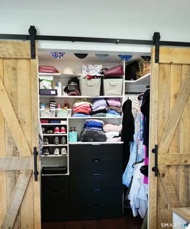 $529,900 | 1061 North Street, Suffield, CT 06078