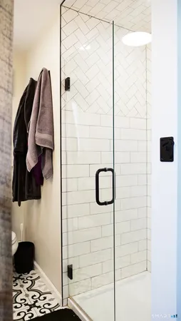 $529,900 | 1061 North Street, Suffield, CT 06078