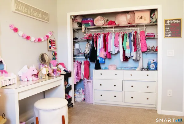 $529,900 | 1061 North Street, Suffield, CT 06078