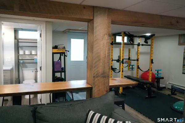 $529,900 | 1061 North Street, Suffield, CT 06078