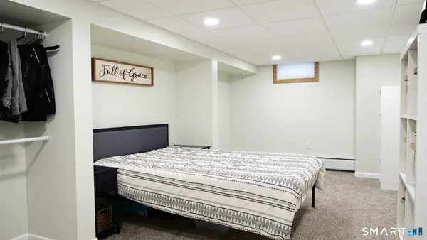 $529,900 | 1061 North Street, Suffield, CT 06078