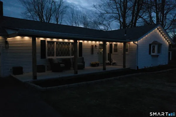 $529,900 | 1061 North Street, Suffield, CT 06078