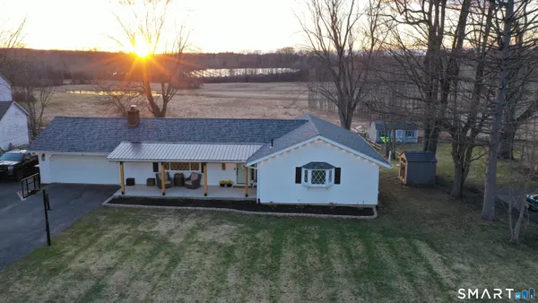 $529,900 | 1061 North Street, Suffield, CT 06078