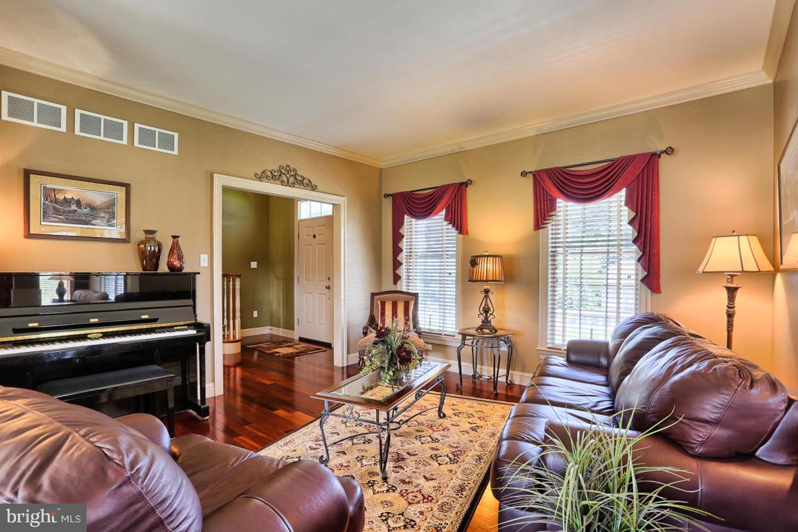 48 Field Lane Lititz, PA 17543 - Photo 12 of 89