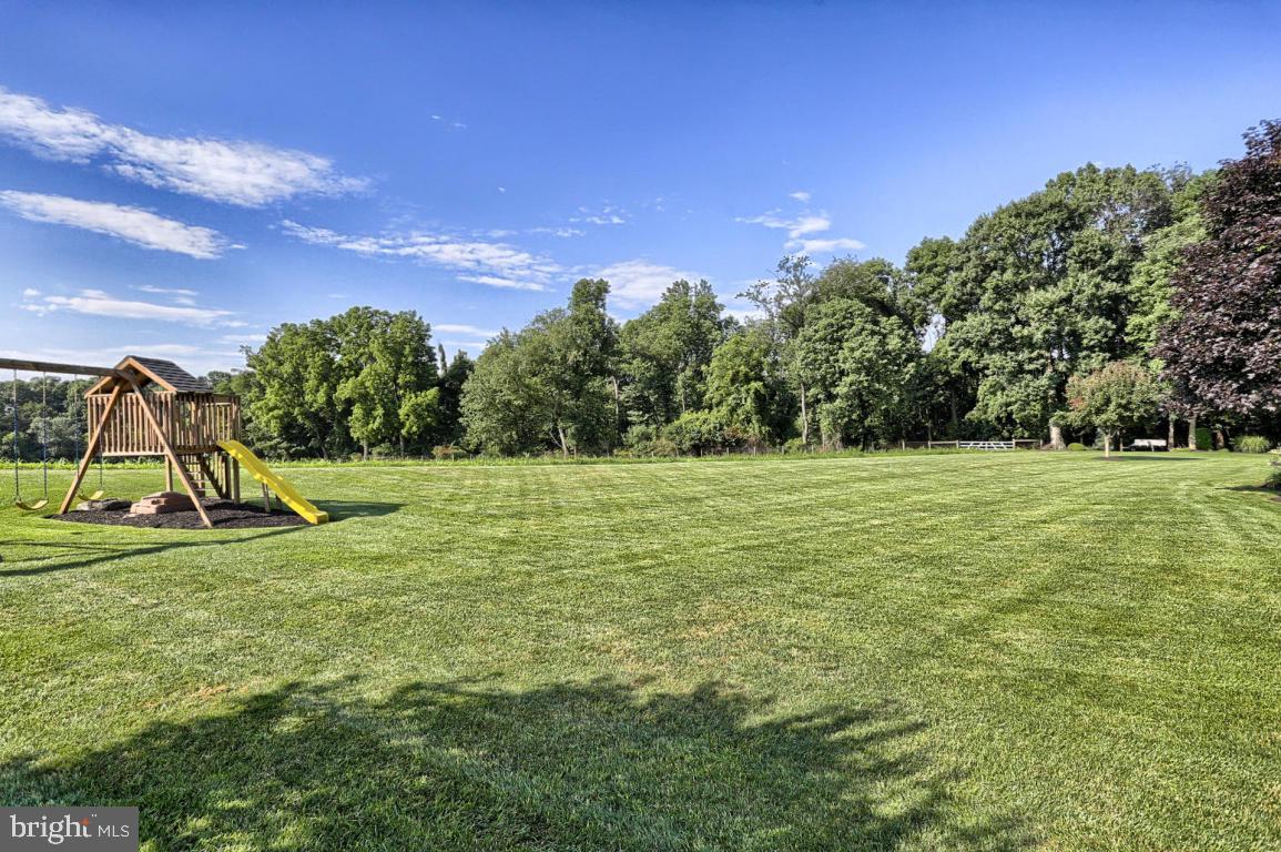 48 Field Lane Lititz, PA 17543 - Photo 76 of 89