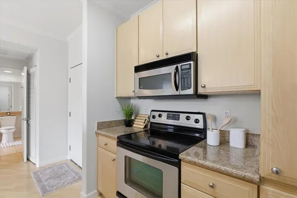 $548,000 | 801 South Winchester Boulevard, Unit 4100, San Jose, CA 95128