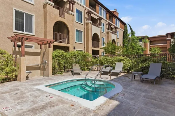 $548,000 | 801 South Winchester Boulevard, Unit 4100, San Jose, CA 95128