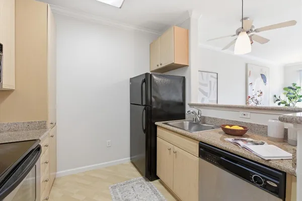 $548,000 | 801 South Winchester Boulevard, Unit 4100, San Jose, CA 95128
