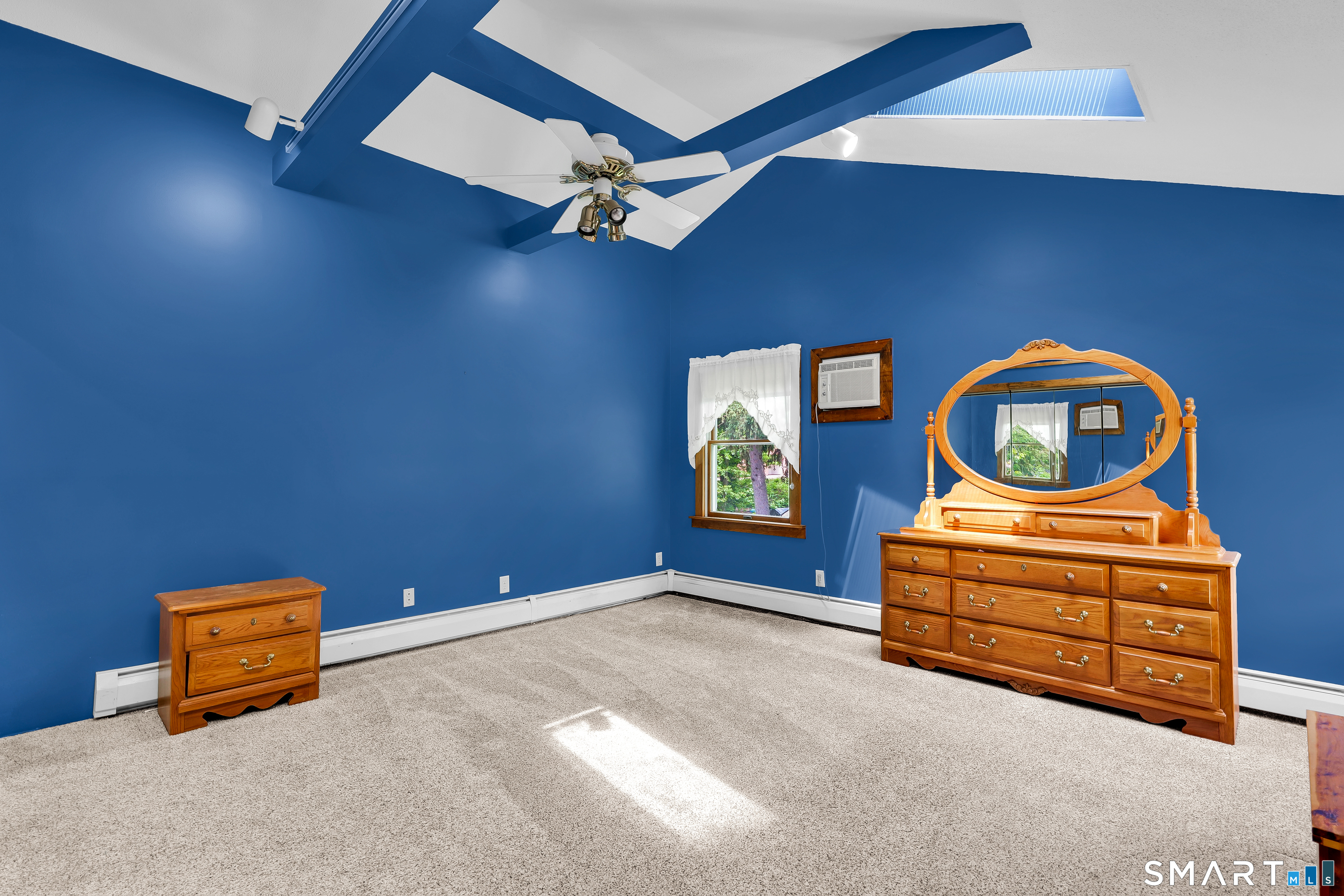 172 Nott Street Wethersfield, CT 06109 - Photo 22 of 35 2nd flr Primary Bedroom with vaulted ceiling