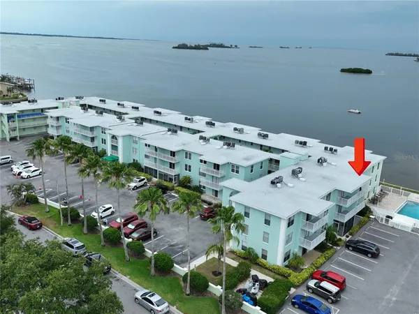 $268,000 | 464 North Paula Drive, Unit 313, Dunedin, FL 34698