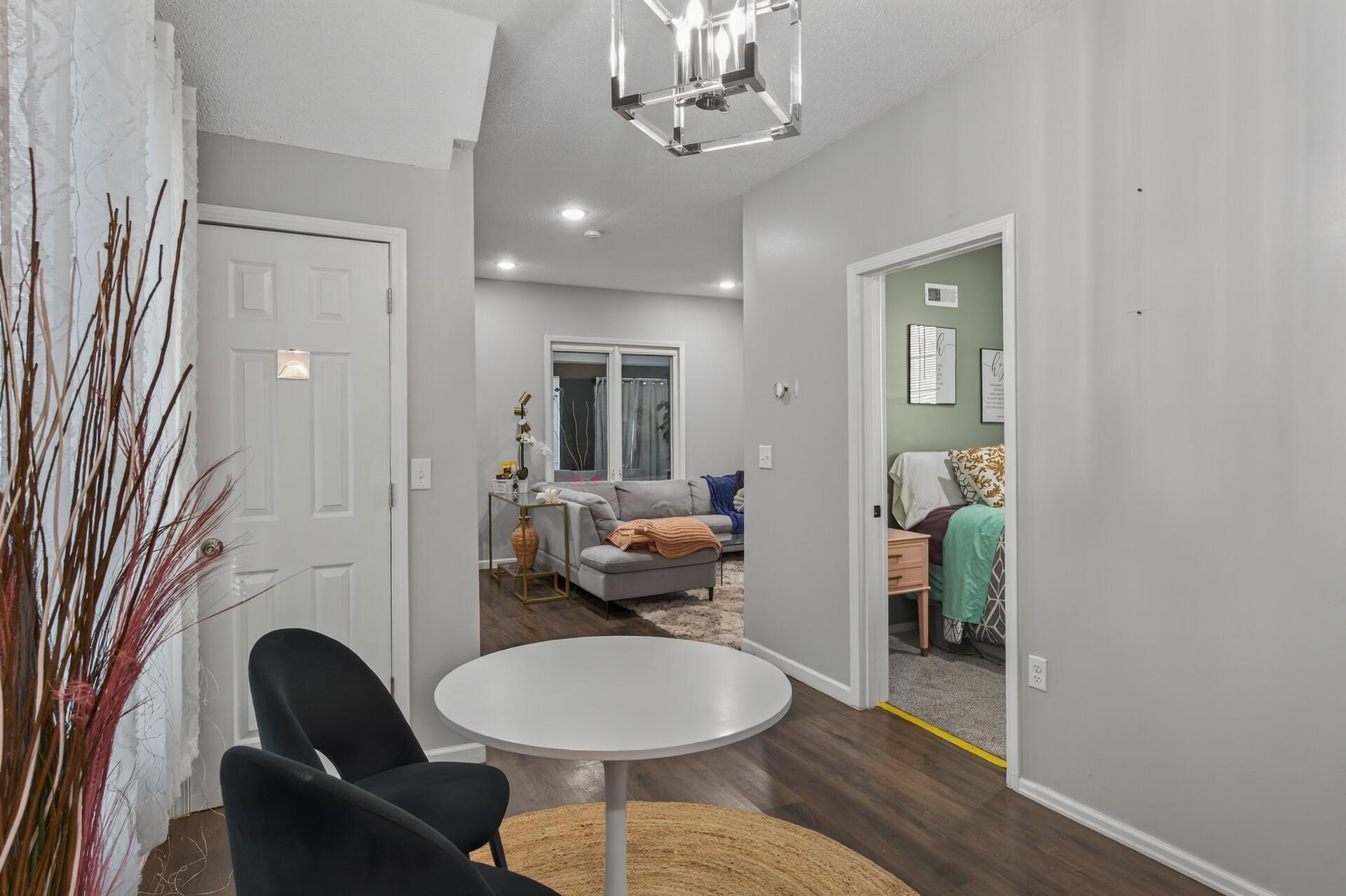 884 Westminster Street St. Paul, MN 55130 - Photo 6 of 30