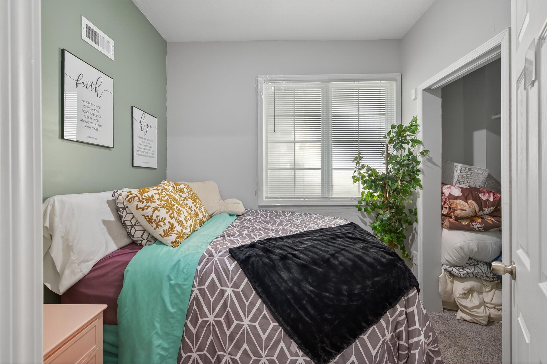 884 Westminster Street St. Paul, MN 55130 - Photo 8 of 30