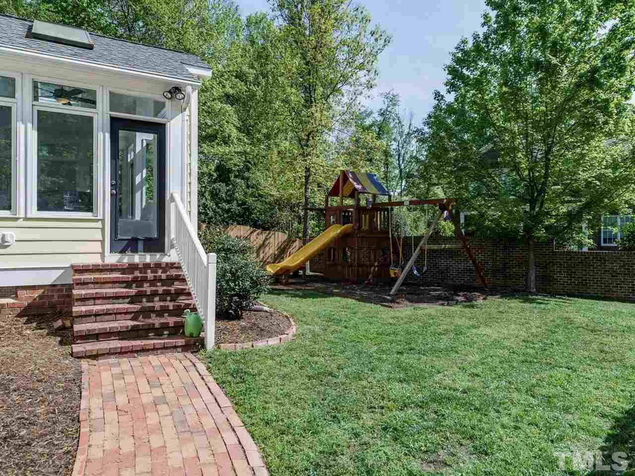 2347 Hales Road Raleigh, NC 27608 - Photo 27 of 29