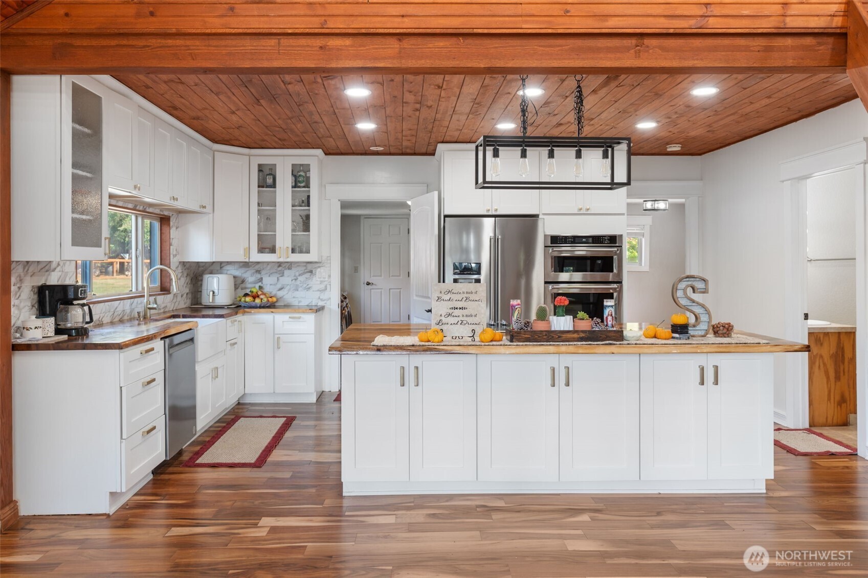 106 Pattee Road Chehalis, WA 98532 - Photo 14 of 40 a kitchen with stainless steel appliances granite countertop a sink and cabinets