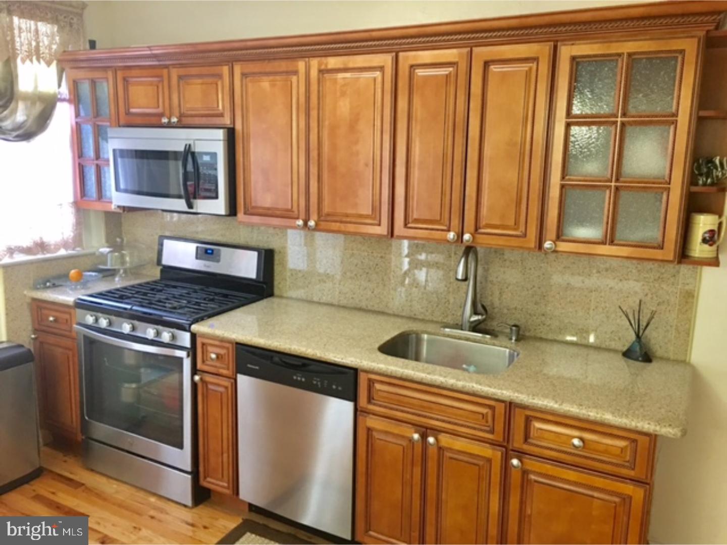 906 Marlyn Road Philadelphia, PA 19151 - Photo 2 of 21