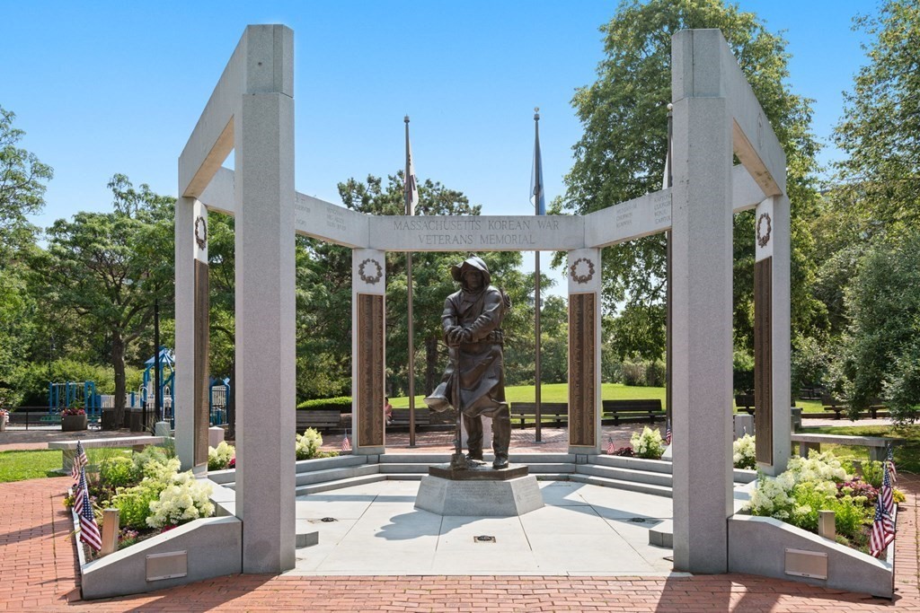 197 8th Street, Unit 330 Boston, MA 02129 - Photo 39 of 39 a front view of a house with garden