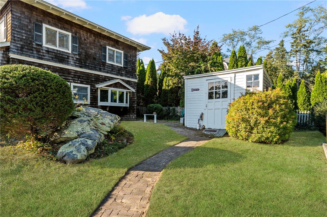 65 Coronado Street Jamestown, RI 02835 - Photo 32 of 42