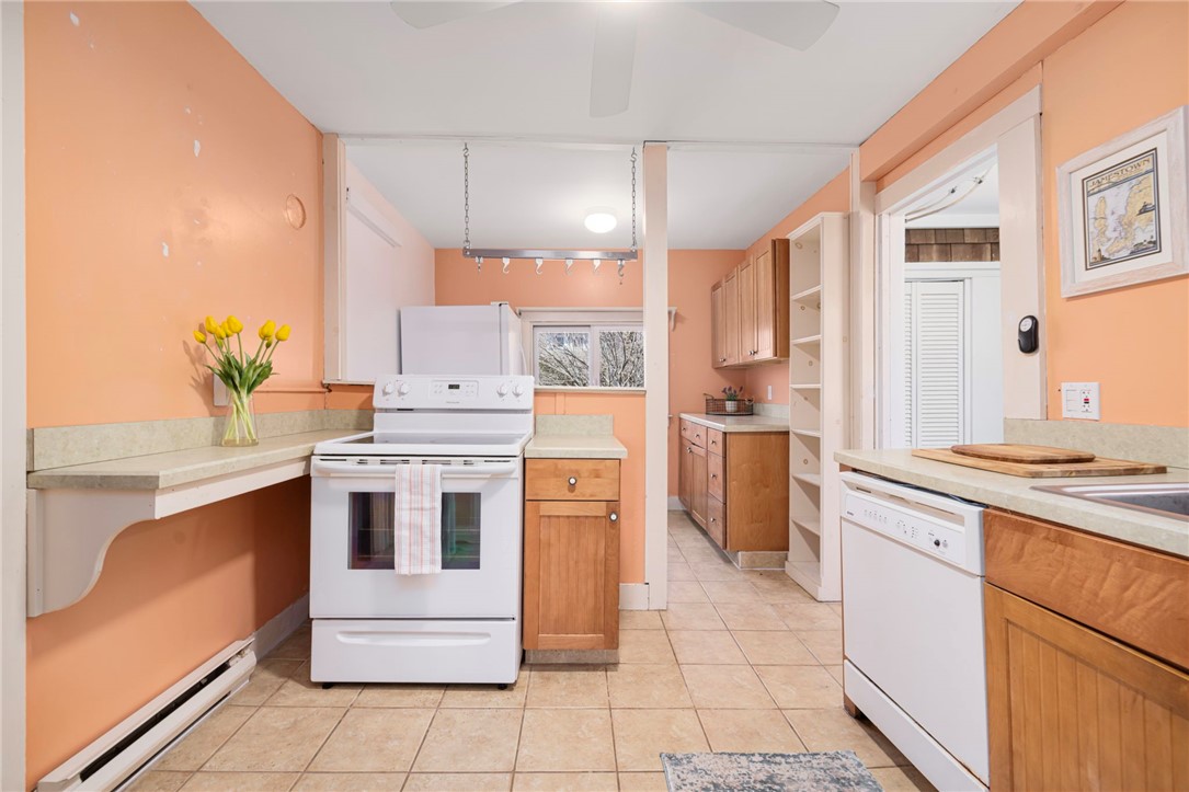 65 Coronado Street Jamestown, RI 02835 - Photo 8 of 42