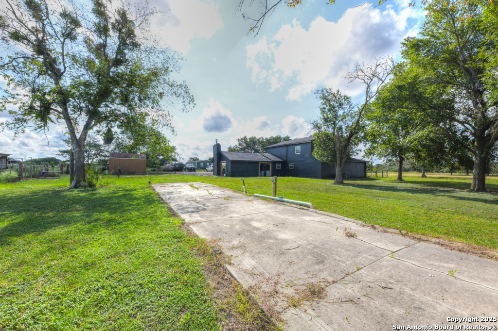 1510 Timmermann Road Seguin, TX 78155 - Photo 23 of 32 a view of a park with large trees