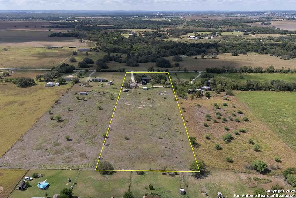 1510 Timmermann Road Seguin, TX 78155 - Photo 29 of 32 an aerial view of a houses with beach