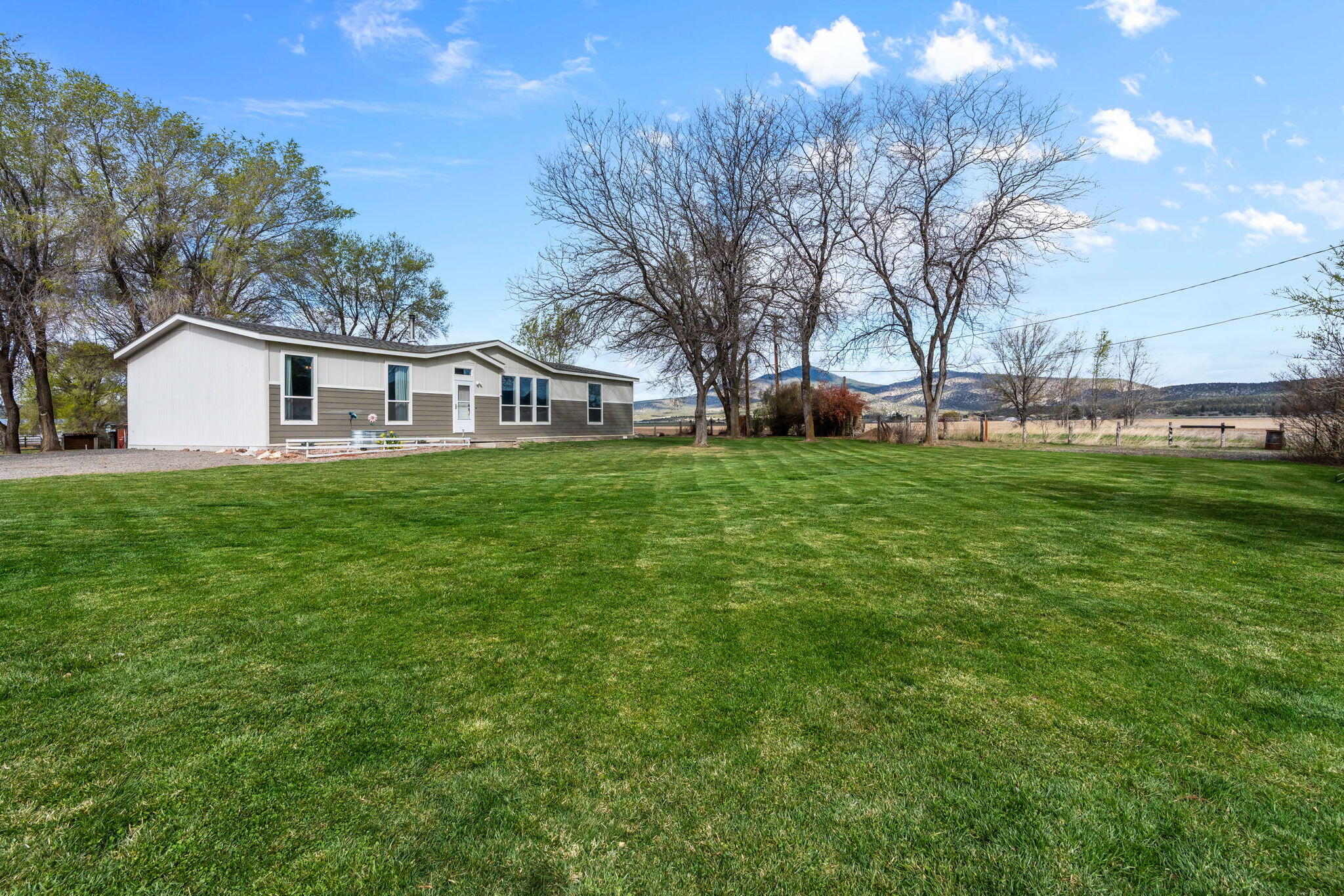 7651 Edwards Road Prineville, OR 97754 - Photo 3 of 54 2026_04_02_7651_NE_Edwards_Rd_Pv-7