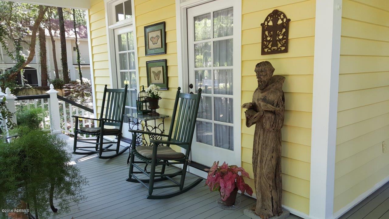 27 Newpoint Road Beaufort, SC 29907 - Photo 3 of 25 03