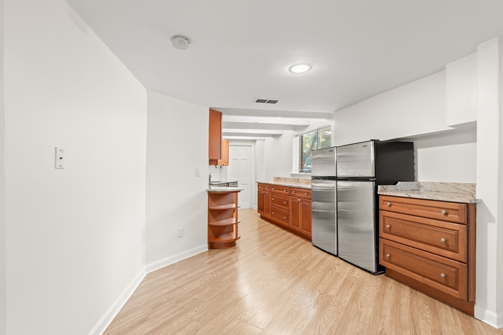 120 Beaconsfield Road, Unit T1 Brookline, MA 02445 - Photo 12 of 29