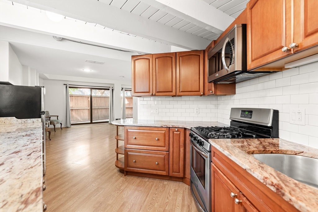 120 Beaconsfield Road, Unit T1 Brookline, MA 02445 - Photo 13 of 29